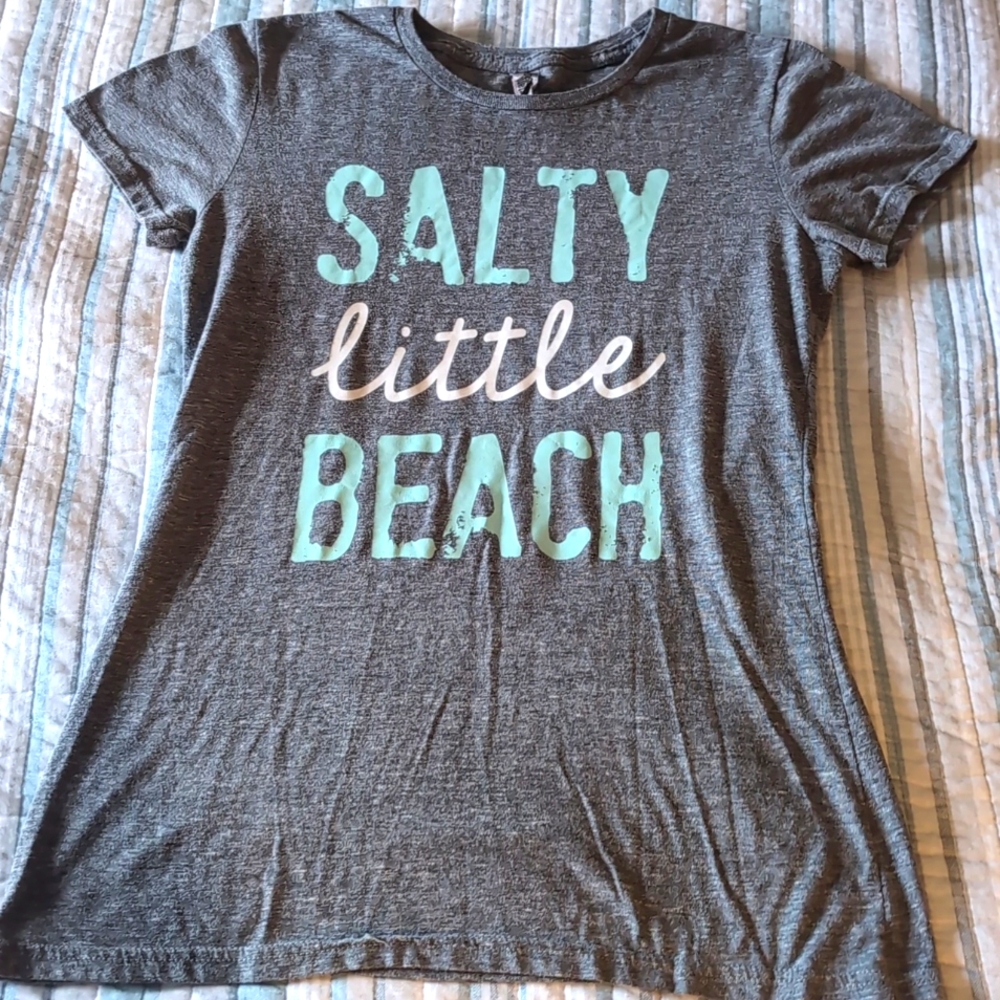 Salty Little Beach heathered gray women's small tee